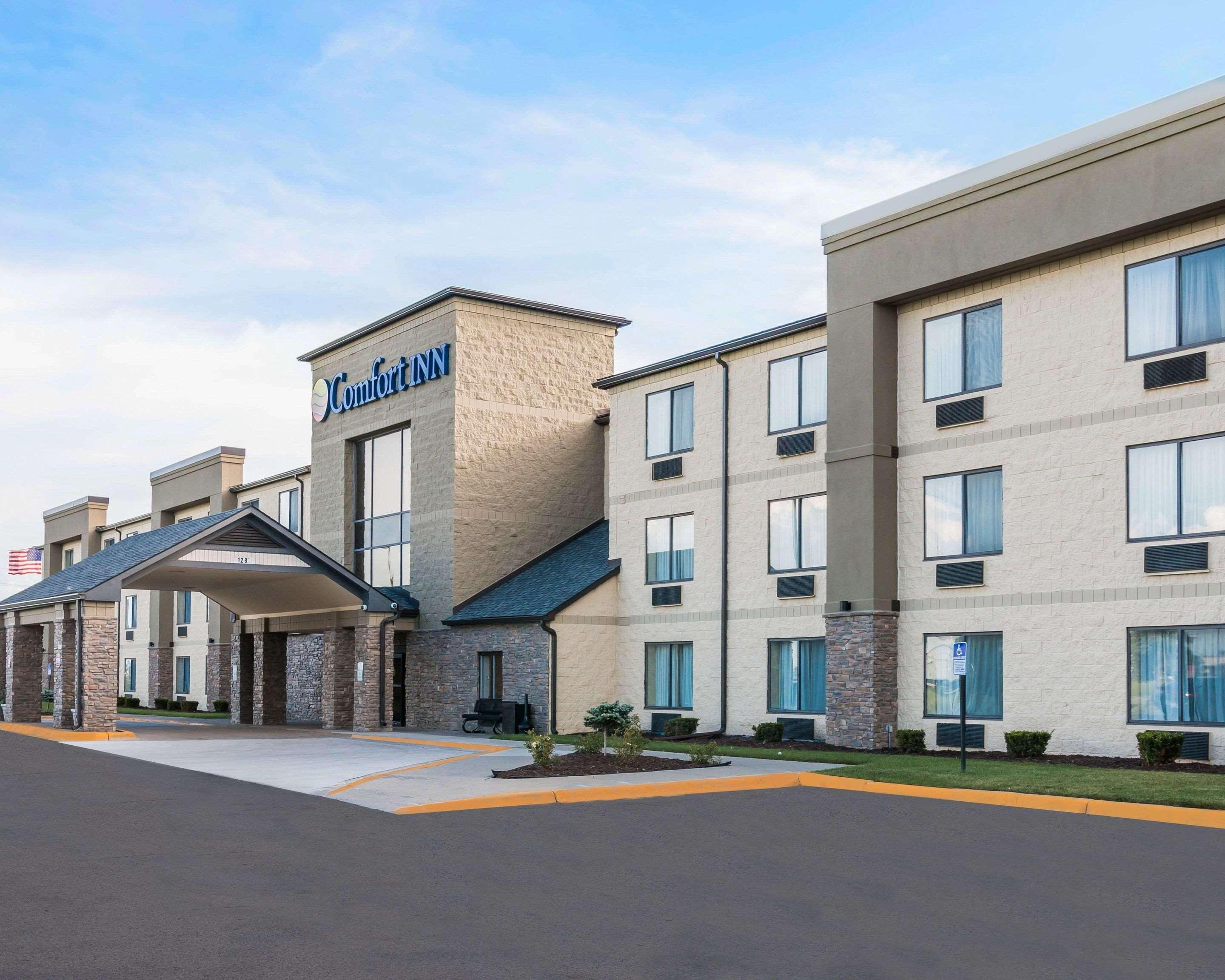 Comfort Inn Metro Airport Romulus Exterior photo